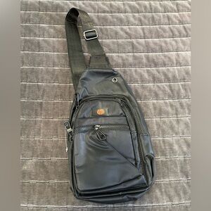 HP Black Belt Bag with Sleek Design